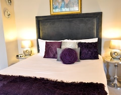 Hotel Warwick Place (East London, South Africa)