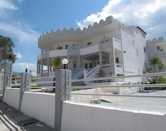Otel Castello (Limenaria, Yunanistan)
