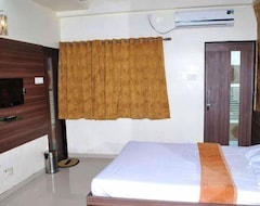 Hotel Savan & Sapna Lodge (Solapur, Indija)