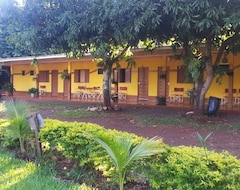 Hotel Residencial Amigos (Puerto Iguazú, Argentina)