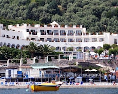 Khách sạn Punta Campanella Resort & Spa (Massa Lubrense, Ý)