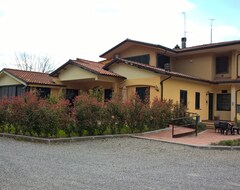 Khách sạn Cecco Di Nara (Massarosa, Ý)