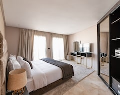 Khách sạn Avenue Suites Hotel (Casablanca, Morocco)
