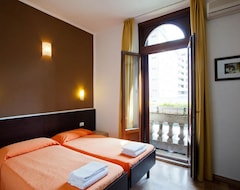 Hotel Bed In Milano (Milan, Italy)