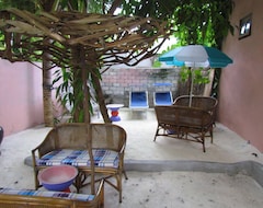 Hotel Dhonfulhafi Retreat Is Located In Baa Atoll Maalhos, Maldives Near Hanifaru Bay. (Maalhos, Islas Maldivas)