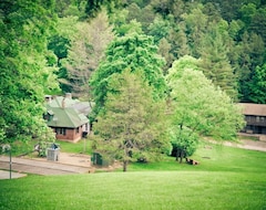 Wilderness Lodge Resort (Centerville, USA)