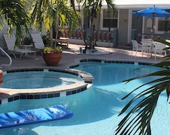 Otel Coral Reef Guesthouse (Fort Lauderdale, ABD)