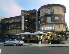 Aparthotel Apartamentos Giuliano (Ampuriabrava, Španjolska)