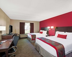 Khách sạn New World Inn & Conference Center (Columbus, Hoa Kỳ)