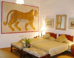 Khách sạn WelcomHeritage Connaught House (Mount Abu, Ấn Độ)
