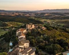 Resort/Odmaralište Toscana Resort Castelfalfi (Montaione, Italija)