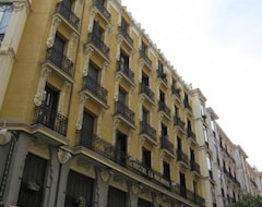 Hotel Hostal Macarena (Madrid, Spain)