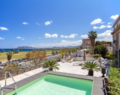 L' Hotellerie Easy Suites (Palermo, Italija)