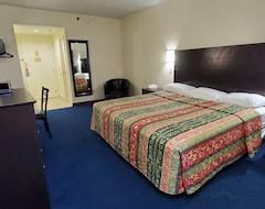 Hotel Plano Inn & Suites (Plano, USA)