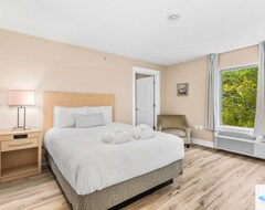 Khách sạn 2 Bedroom Deluxe Suite @ The Gold Coast Inn (Traverse City, Hoa Kỳ)