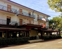 Khách sạn Hotel Miura (Castelnuovo del Garda, Ý)