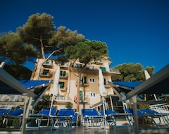Hotel Arc en Ciel (Diano Marina, Italy)