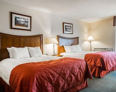 Hotel Clarion Inn & Suites Lake George (Lake George, USA)