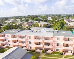 Khách sạn Monteray (Dover, Barbados)