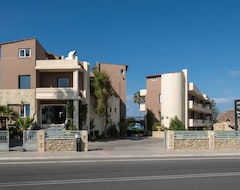 Khách sạn Hotel Haris (Agia Marina, Hy Lạp)