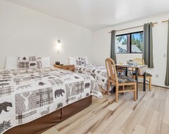 Hotel Lakeview Escape: Air Conditioning! Luxury! Pool Table! Pet Friendly! Great Yard! Master Suite! (Big Bear Lake, USA)