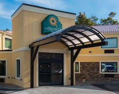 Khách sạn La Quinta Inn By Wyndham Buffalo Airport (Williamsville, Hoa Kỳ)