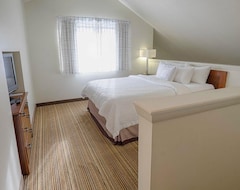 Hotel Albany Airport Inn & Suites (Latham, USA)