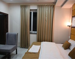Khách sạn Kangan Hotel And Cafe (Dehradun, Ấn Độ)