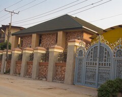 Khách sạn Owees Place (Ikeja, Nigeria)