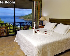 Resort 3 BR Villa on Bahia Pez Vela Beach (Playa Flamingo, Kosta Rika)