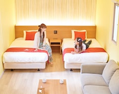 Khách sạn The Pool Resort Okinawa (Onna, Nhật Bản)