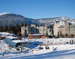 Khách sạn Le Chamois (Whistler, Canada)