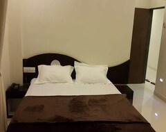 Hotel Chinar Residency (Satara, India)
