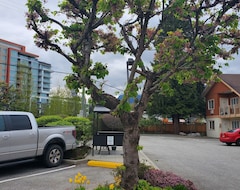 Khách sạn Hotel Comfort Inn & Suites North Vancouver (Vancouver, Canada)