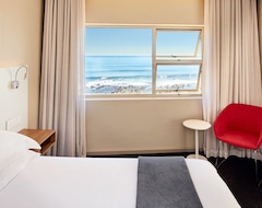 Hotel First Group Riviera Suites (Sea Point, South Africa)