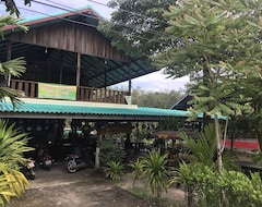 Khách sạn Rasta House (Ranong, Thái Lan)