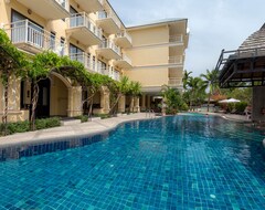 Hotelli The Front Village - Sha Plus (Karon Beach, Thaimaa)
