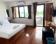 Khách sạn Riverside Houayxay Hotel (Huay Xay, Lào)