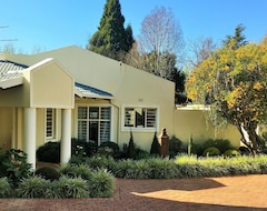 Hotel Vair'S Place Guest House In Sandton Paulshof - Apartment, Lux Suites & Spa (Sandton, Sydafrika)