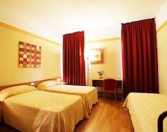 Khách sạn Hotel Fortuna (Ancona, Ý)