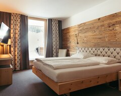 Khách sạn Hotel Nassereinerhof (St. Anton am Arlberg, Áo)