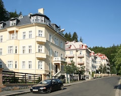 Hotel Lázenská Lécebna Mánes (Karlovy Vary, Czech Republic)