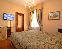 Hotel Residence (Parma, İtalya)