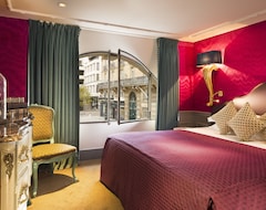 Hotel La Maison Favart (Paris, France)