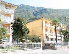 Khách sạn Hotel Drago - Garda Lake Collection (Brenzone sul Garda, Ý)