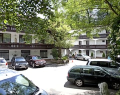 Khách sạn Hotel-Restaurant Barbarossahof (Kaiserslautern, Đức)