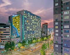 Khách sạn H Avenue Hotel Idae Shinchon (Seoul, Hàn Quốc)