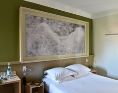 Khách sạn Hotel Spa Le Calendal (Arles, Pháp)