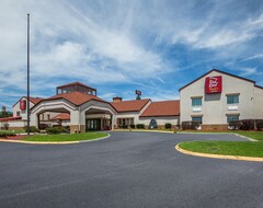 Hotel Red Roof PLUS+ & Suites Knoxville West - Cedar Bluff (Knoxville, USA)