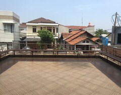 Hotel Oyo 3747 Comfort Residence (Depok, Indonesia)